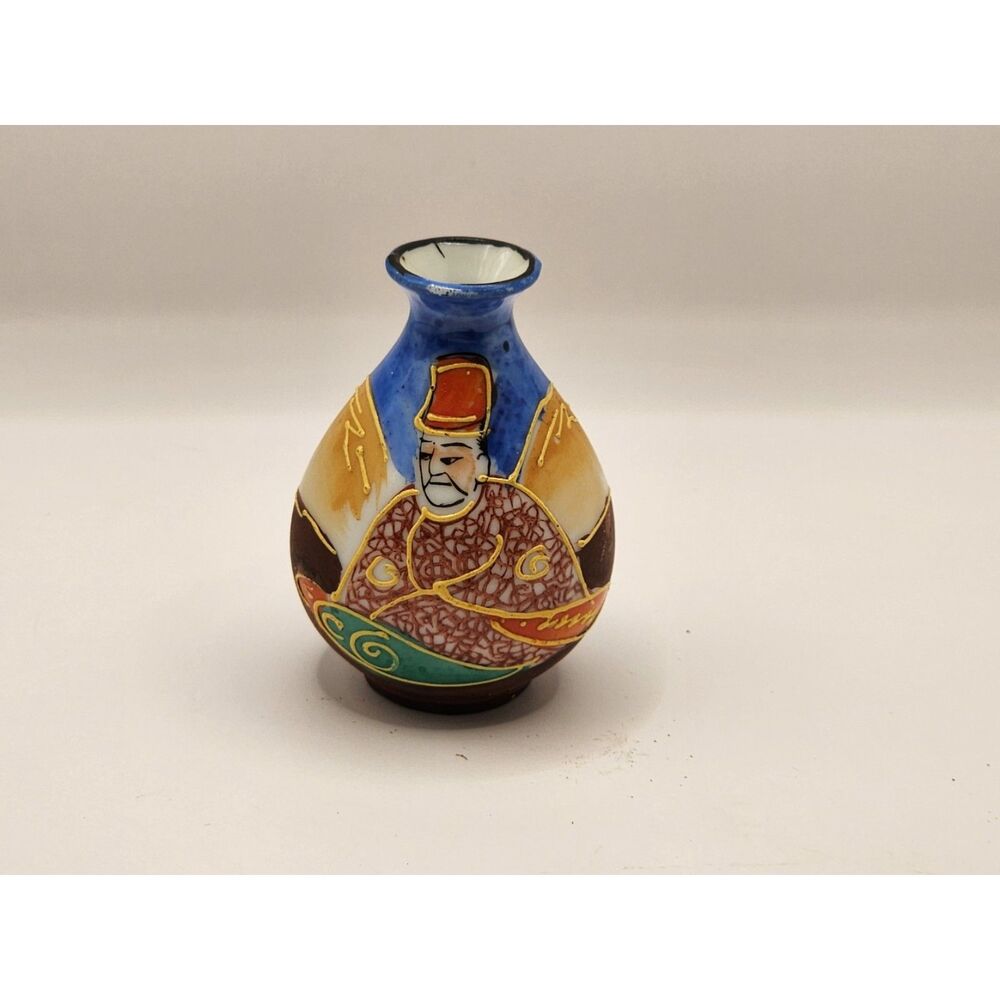 Japan Satsuma Style Mini Bud Vase Geisha Figural Blue Brown Gold Gilt 3 in